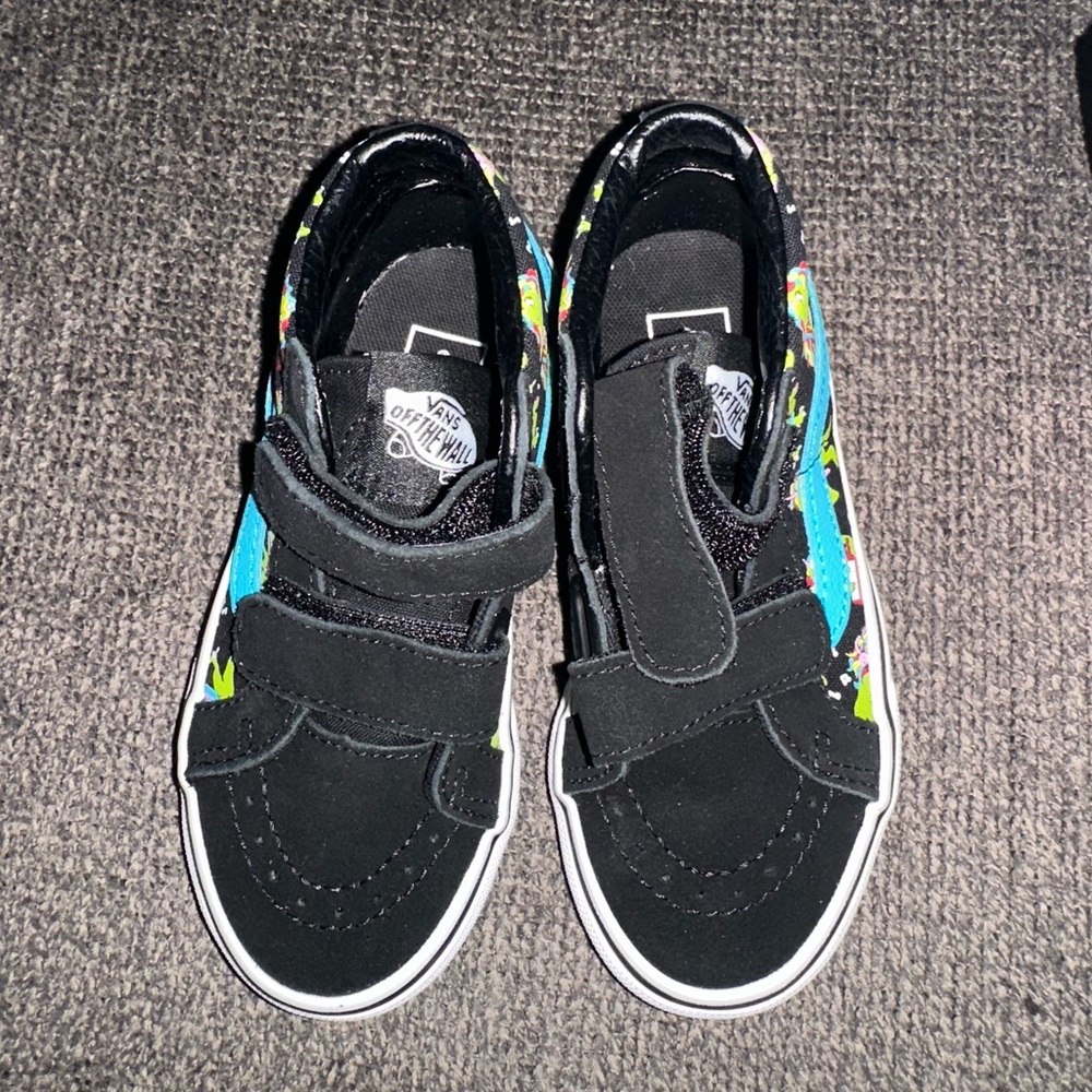 Bran New Boy Kid Shoes Size 11.0 Vans
